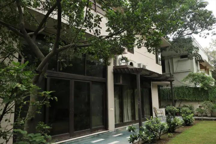 Bali Mantra Apartment New Delhi Exterior photo